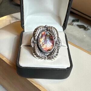Vintage Signed STC Native American Navajo Feathered Leaf Abalone Sterling Ring